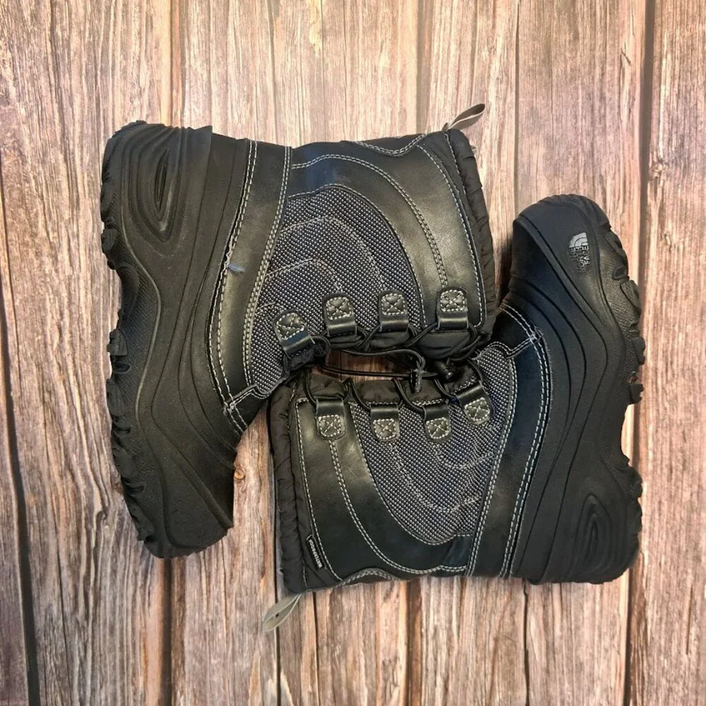 North‎ Face Kids Alpenglow IV black snow boots size 2 lace up